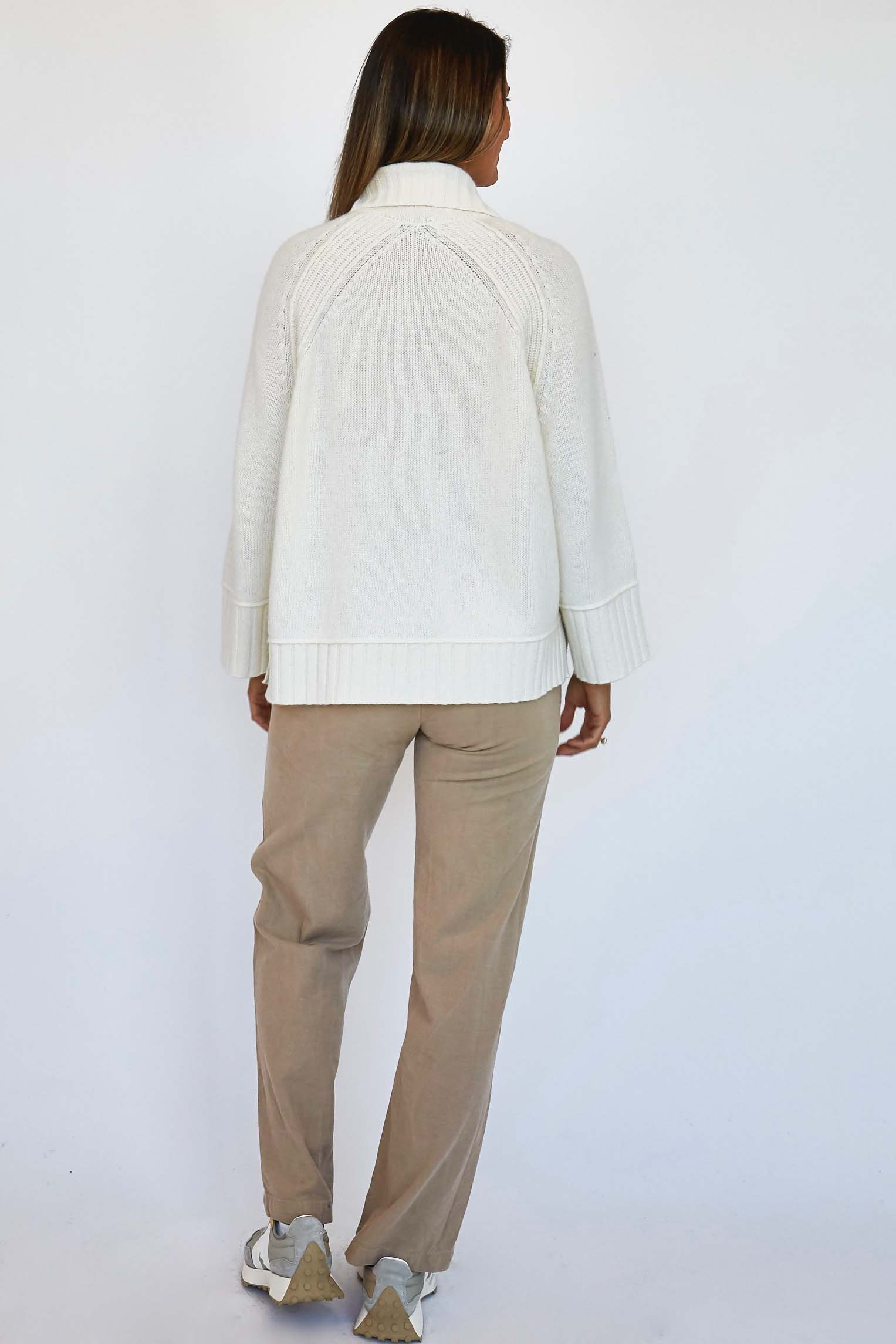 LC4171 WHITE 3